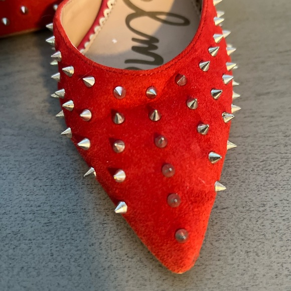 Women's Hadlee Pointed-Toe Studded Suede Pumps 7.5/37.5 - Picture 2 of 8